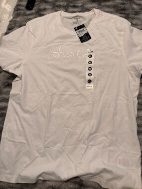 Hurley White Embroidered Logo Short-Sleeve Tee nwt